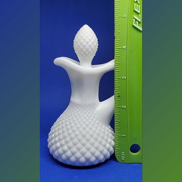Westmoreland English Hobnail Milk Glass Oil Cruet with Stopper 50-80s - Picture 7 of 9